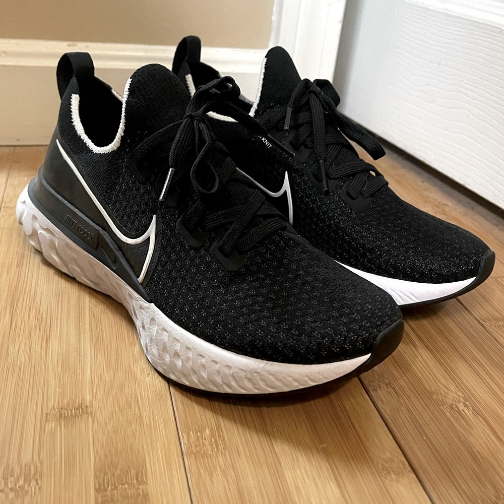 Women’s Nike React Infinity Run Flyknit - Black/White